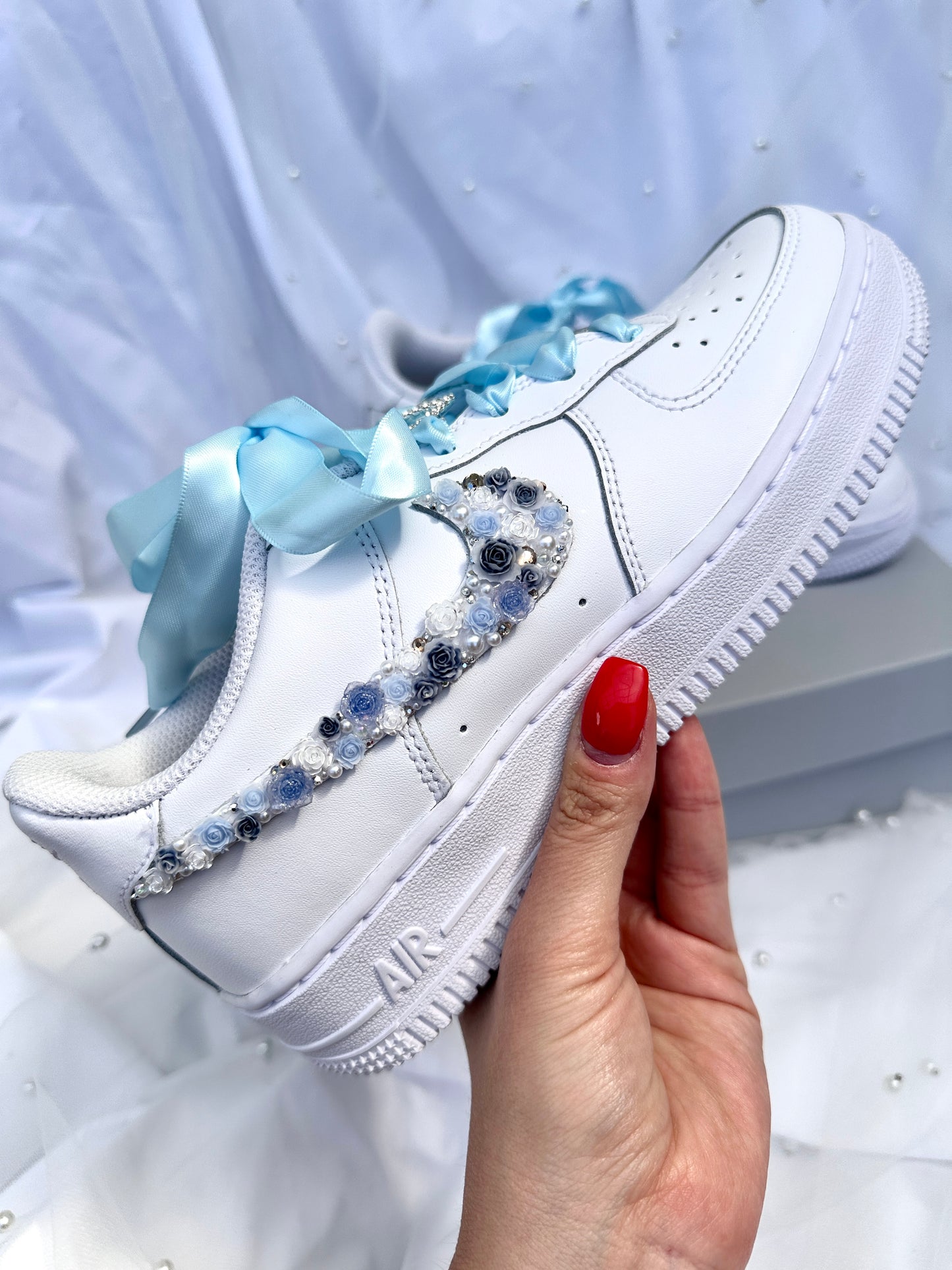 Bridal Shoe Braut Schuhe Air Force One mit Blumen Nike Special