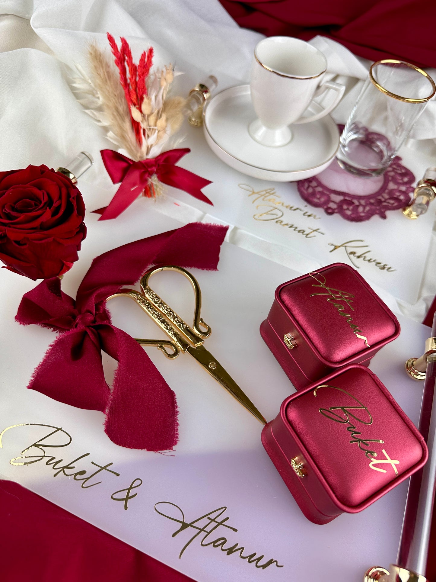 Verlobungstablett Acryl Luxury frosty white