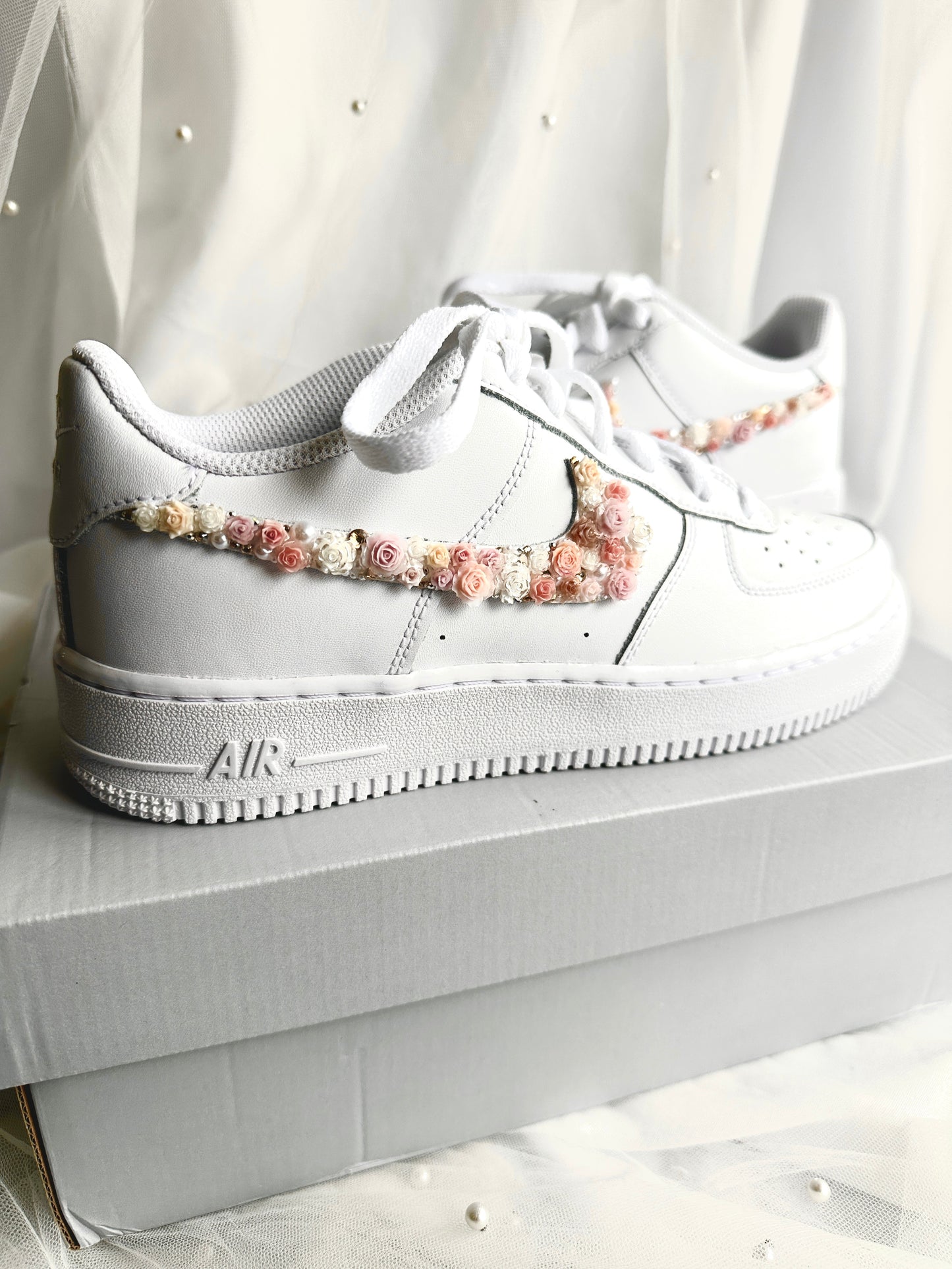 Bridal Shoe Braut Schuhe Air Force One mit Blumen Nike Special