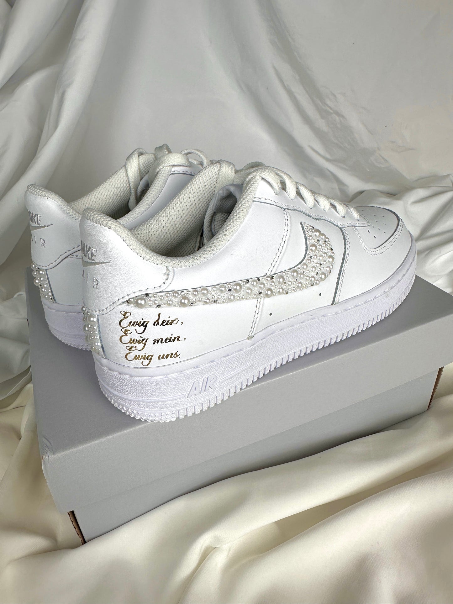 Bridal Shoe Braut Schuhe Air Force One mit Perlen Nike