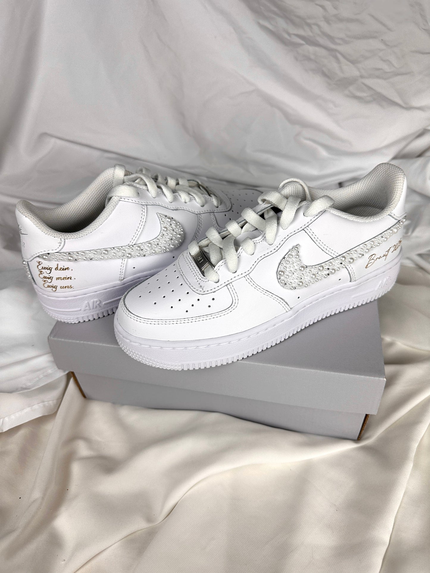 Bridal Shoe Braut Schuhe Air Force One mit Perlen Nike