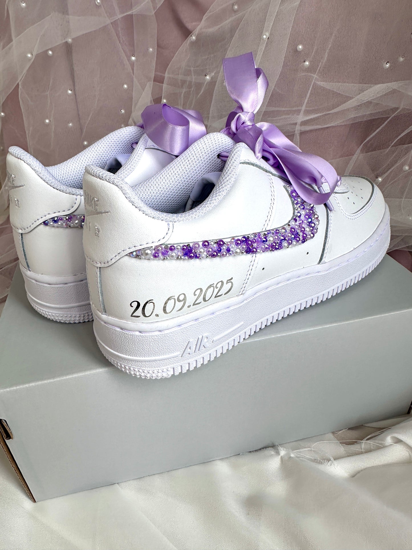 Bridal Shoe Braut Schuhe Air Force One mit Perlen Nike Special