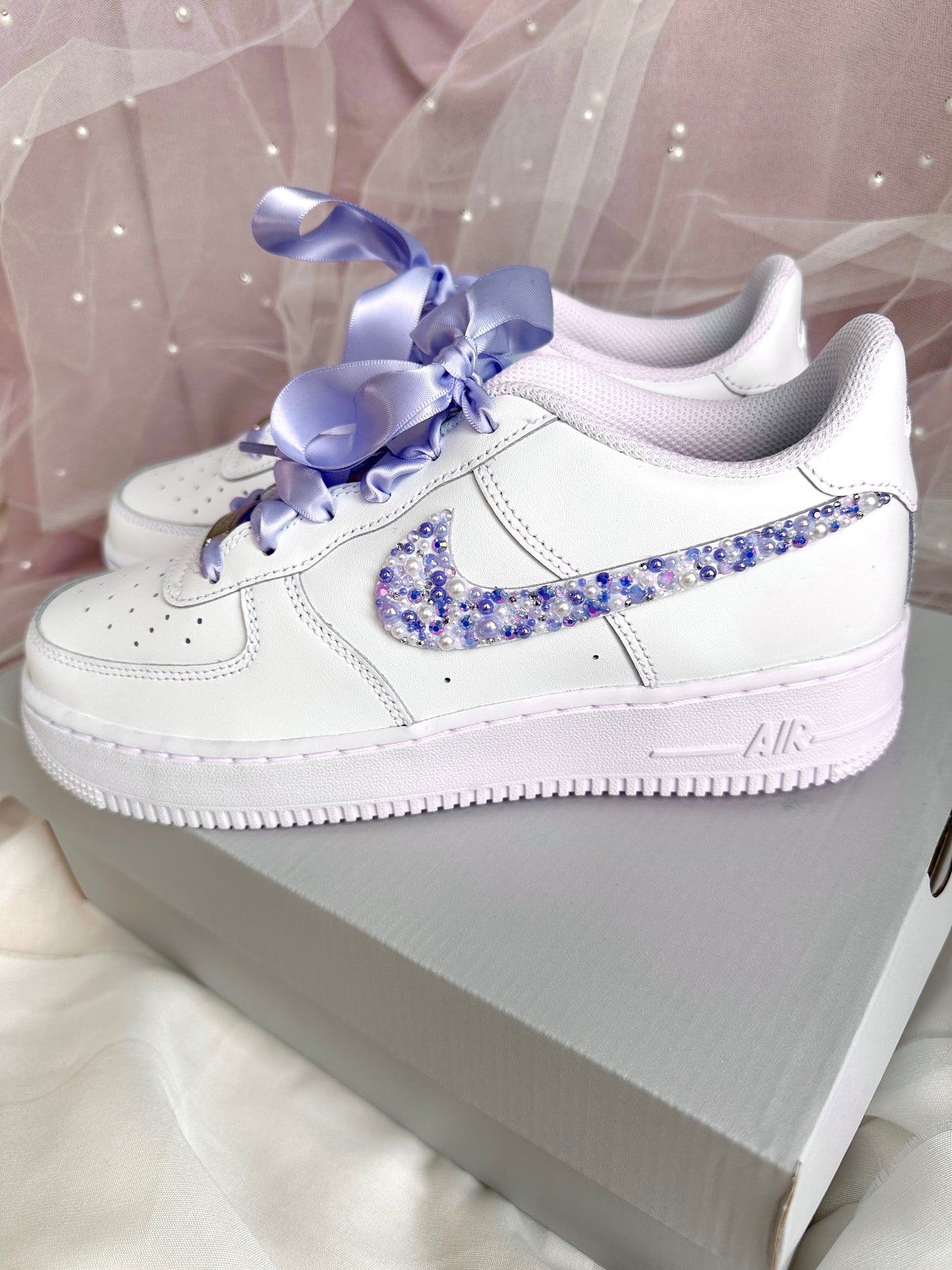 Bridal Shoe Braut Schuhe Air Force One mit Perlen Nike Special