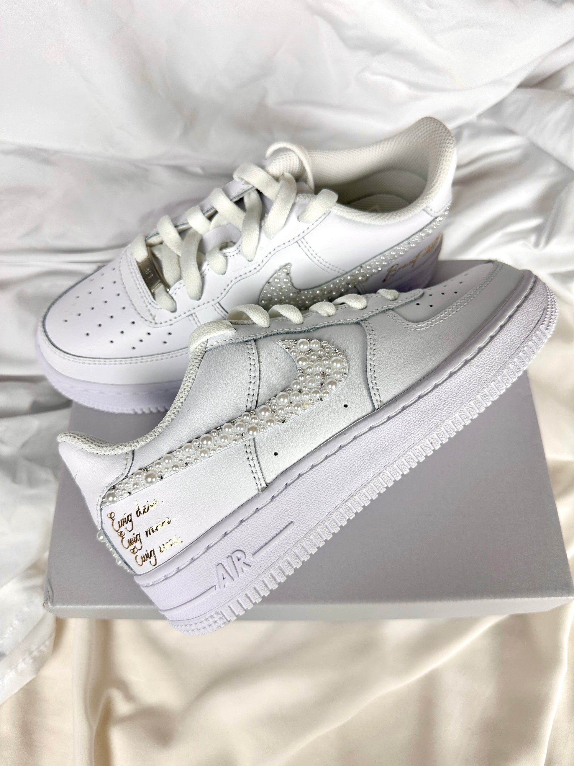 Bridal Shoe Braut Schuhe Air Force One mit Perlen Nike