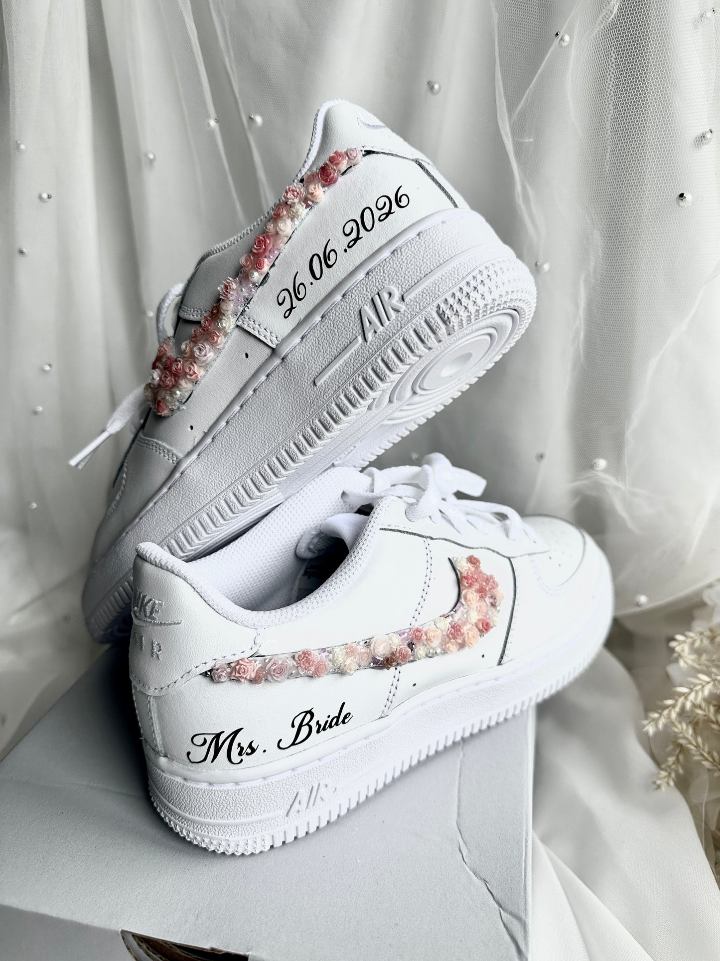Bridal Shoe Braut Schuhe Air Force One mit Blumen Nike Special