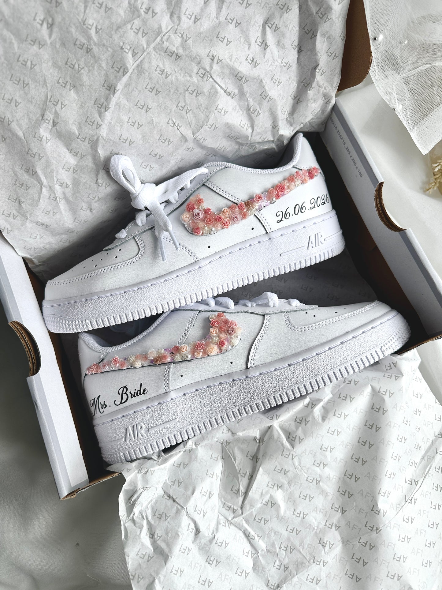 Bridal Shoe Braut Schuhe Air Force One mit Blumen Nike Special