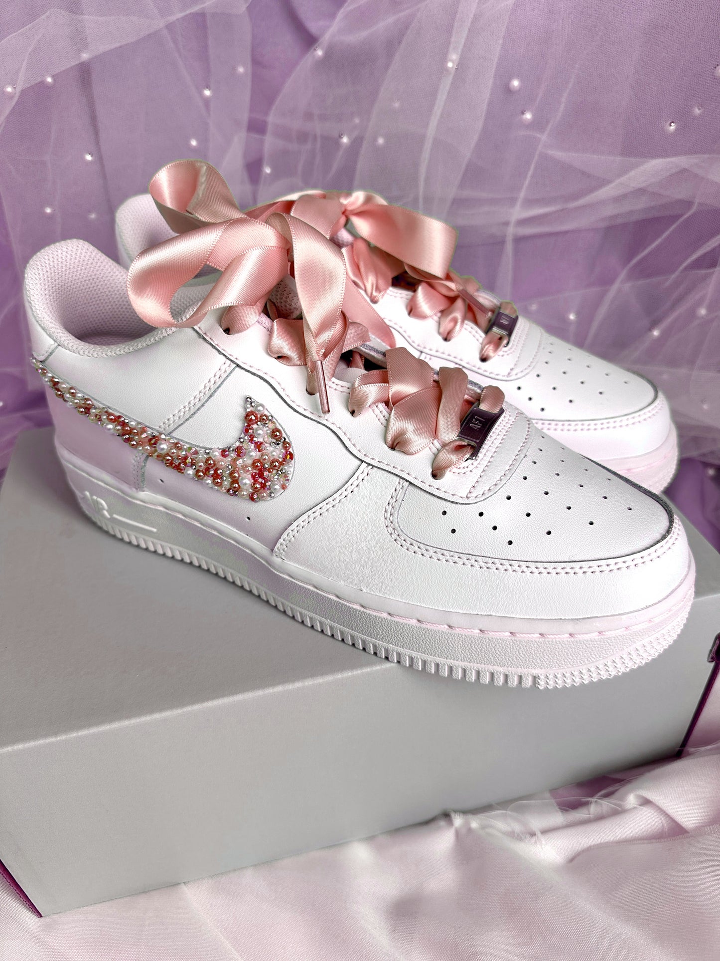Bridal Shoe Braut Schuhe Air Force One mit Perlen Nike Special
