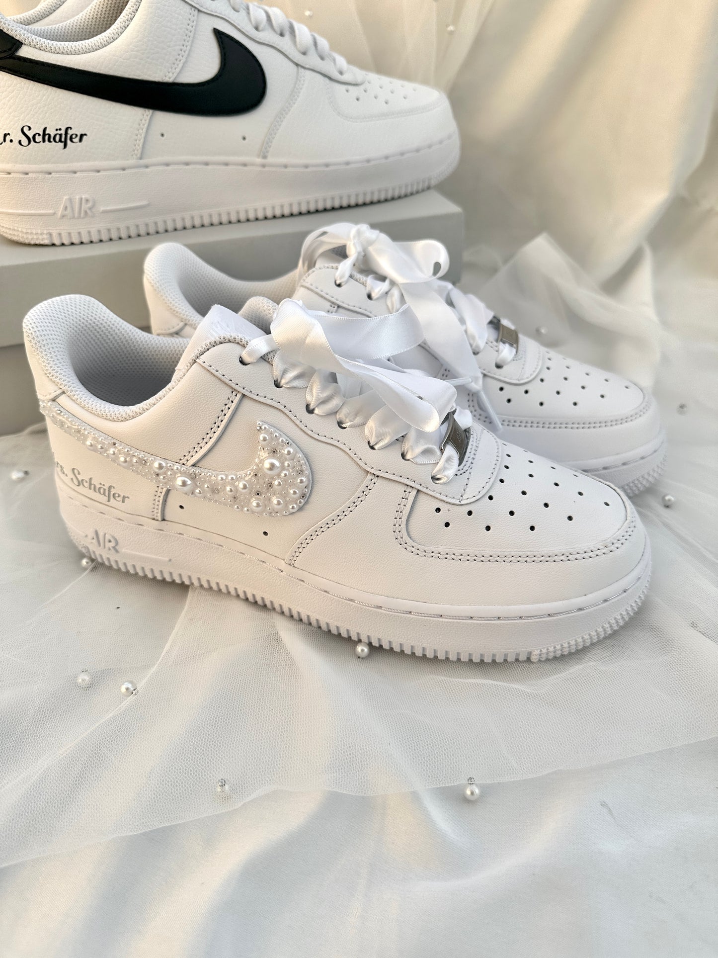 Bridal Shoe Braut Schuhe Air Force One mit Perlen Nike