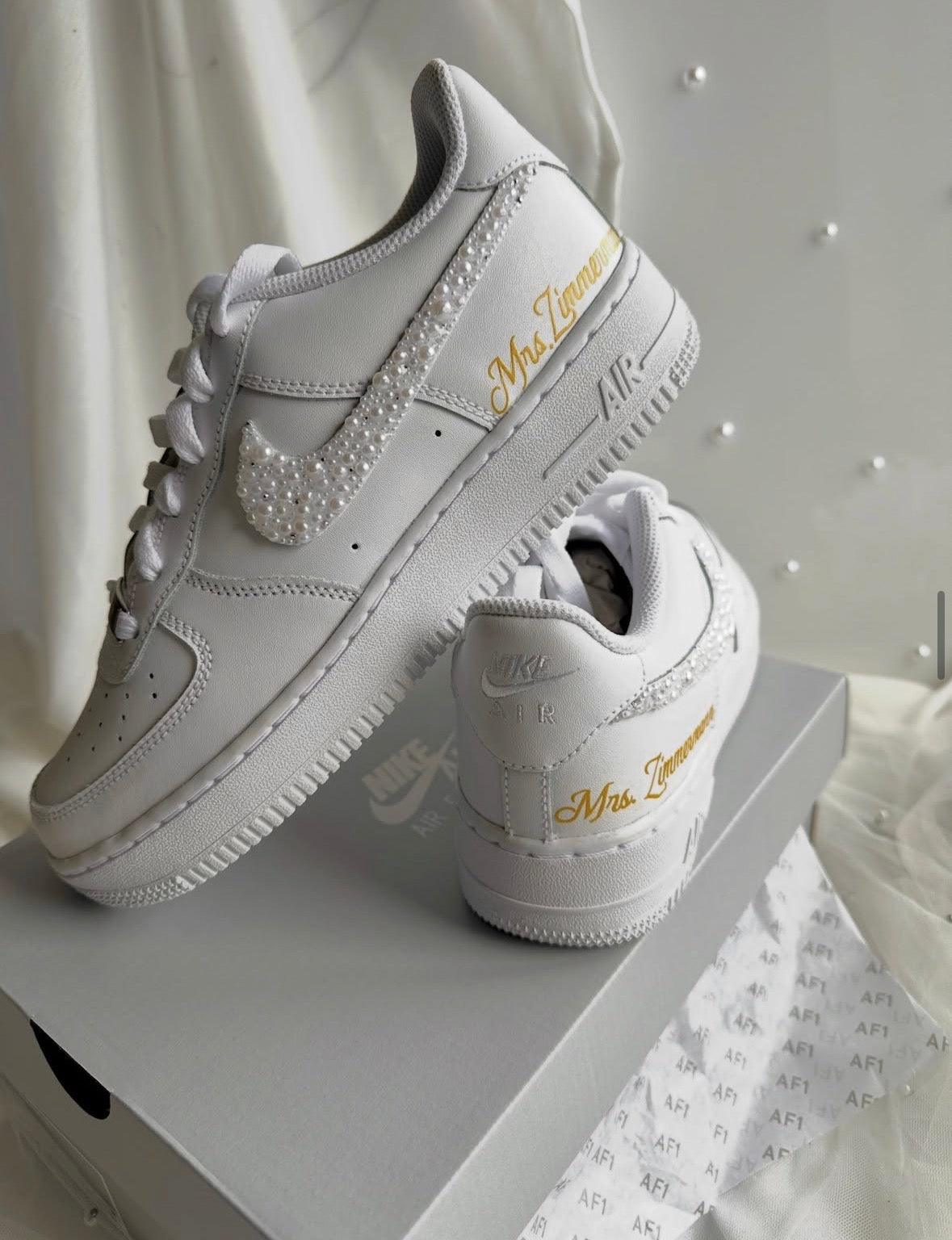 Bridal Shoe Braut Schuhe Air Force One mit Perlen Nike