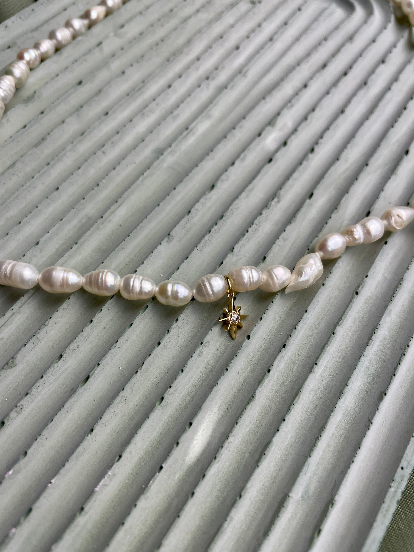 Larinae Kette Pearl